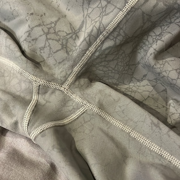 Lululemon leggings - Picture 5 of 5